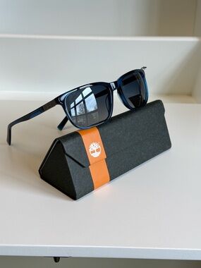 Timberland Men’s Polarized Sunglasses, Shiny Blue- NEW with Case